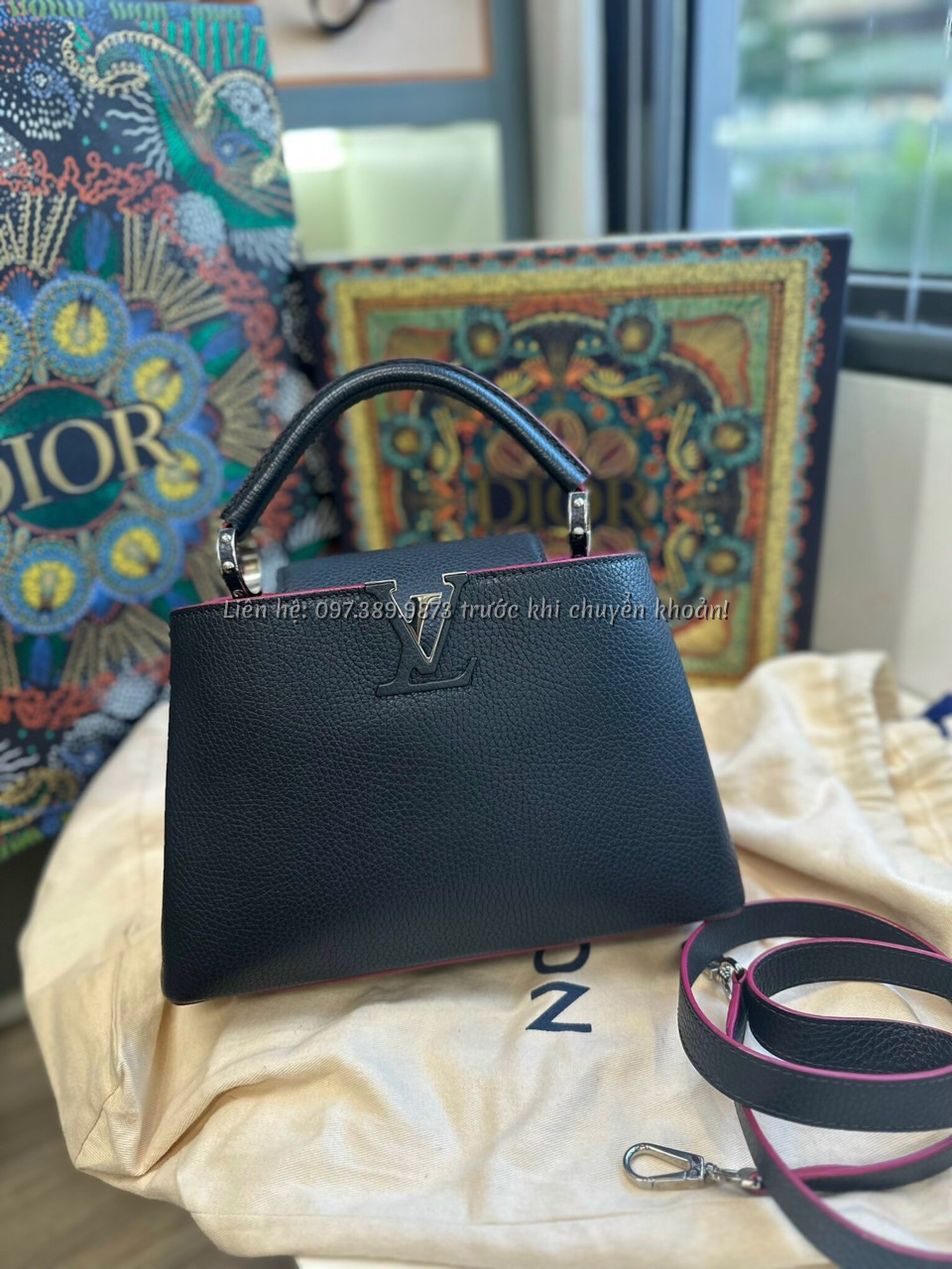 Ảnh TÚI XÁCH LOUIS VUITTON CAPUCINES ĐEN